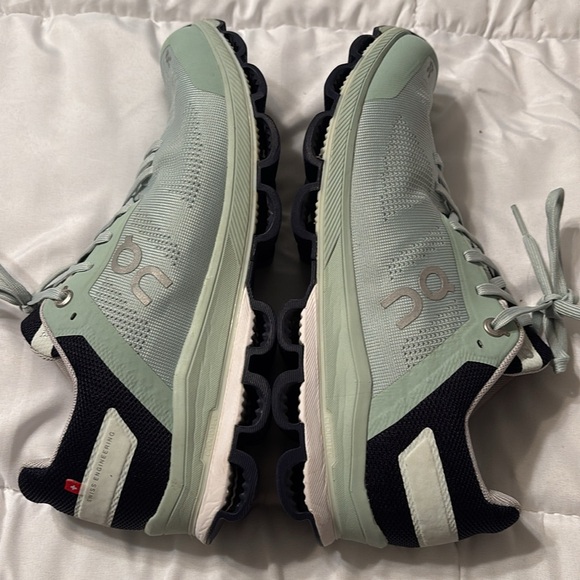 On clouds - Picture 8 of 8